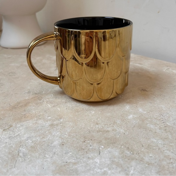 Original Starbucks 2019 limited edition holiday Gold mermaid scales Mug EUC! - Picture 6 of 10